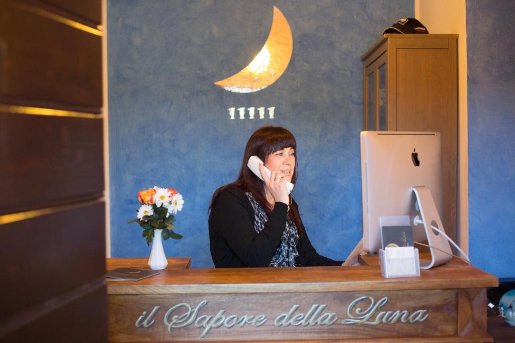 Agriturismo Il Sapore Della Luna 蒙泰普兰多内 外观 照片