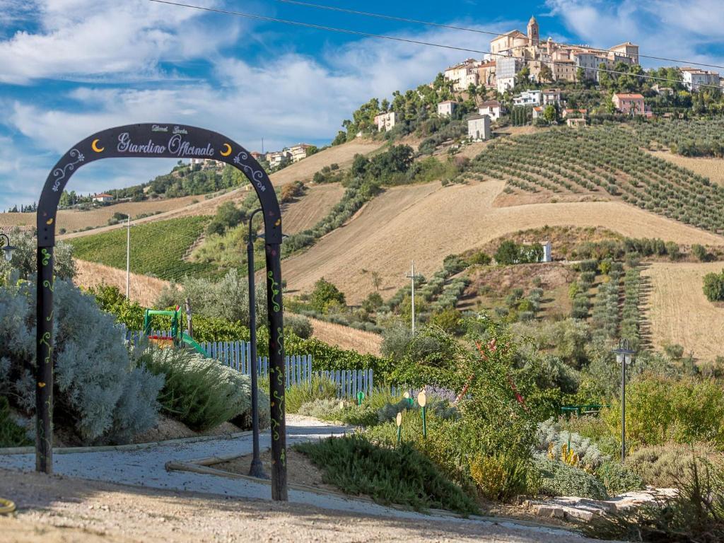 Agriturismo Il Sapore Della Luna 蒙泰普兰多内 外观 照片