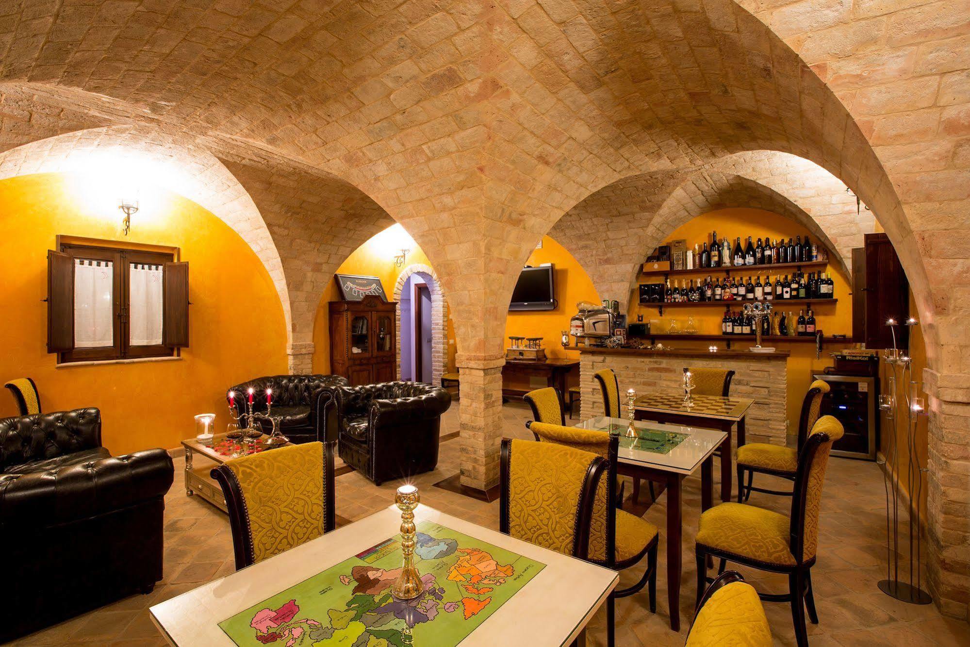 Agriturismo Il Sapore Della Luna 蒙泰普兰多内 外观 照片